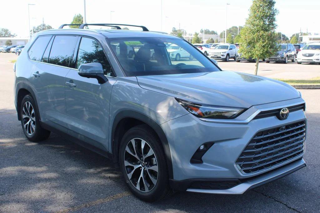 new 2025 Toyota Grand Highlander Hybrid car, priced at $61,064