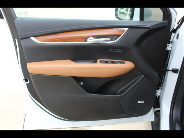 used 2021 Cadillac XT5 car, priced at $28,600