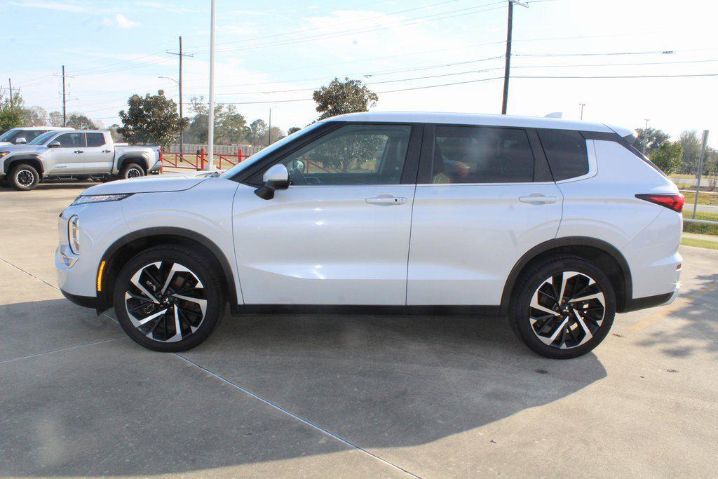 used 2023 Mitsubishi Outlander car, priced at $22,574