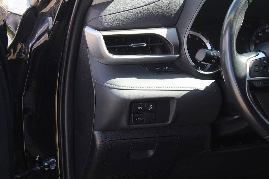 used 2023 Toyota Highlander car, priced at $34,895