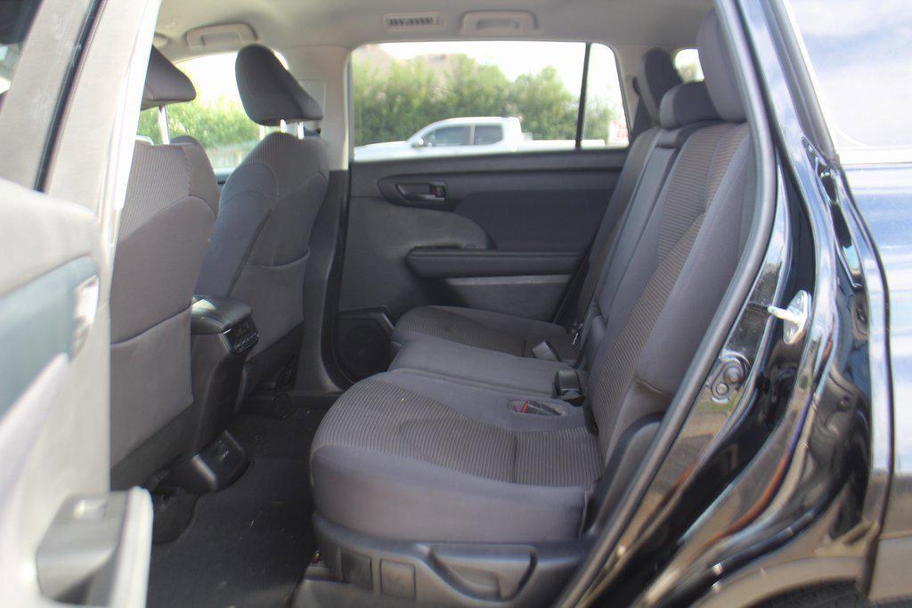 used 2023 Toyota Highlander car, priced at $33,995
