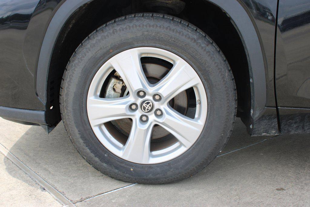 used 2023 Toyota Highlander car, priced at $29,995