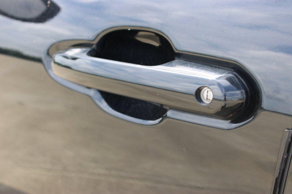 used 2023 Toyota Highlander car, priced at $29,995