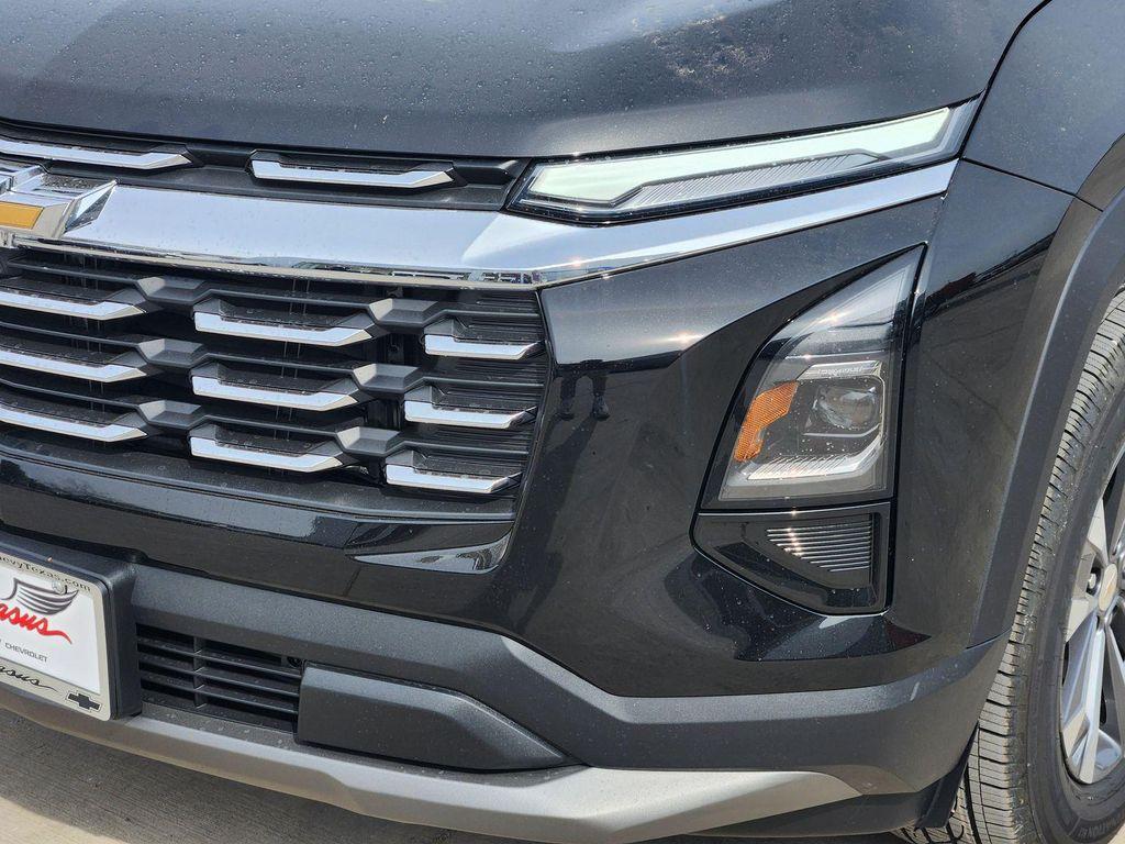 new 2026 Chevrolet Equinox car, priced at $31,556