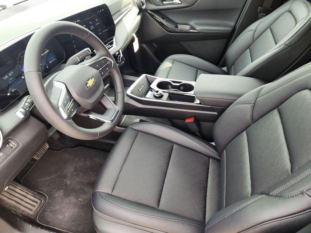 new 2026 Chevrolet Equinox car, priced at $31,556