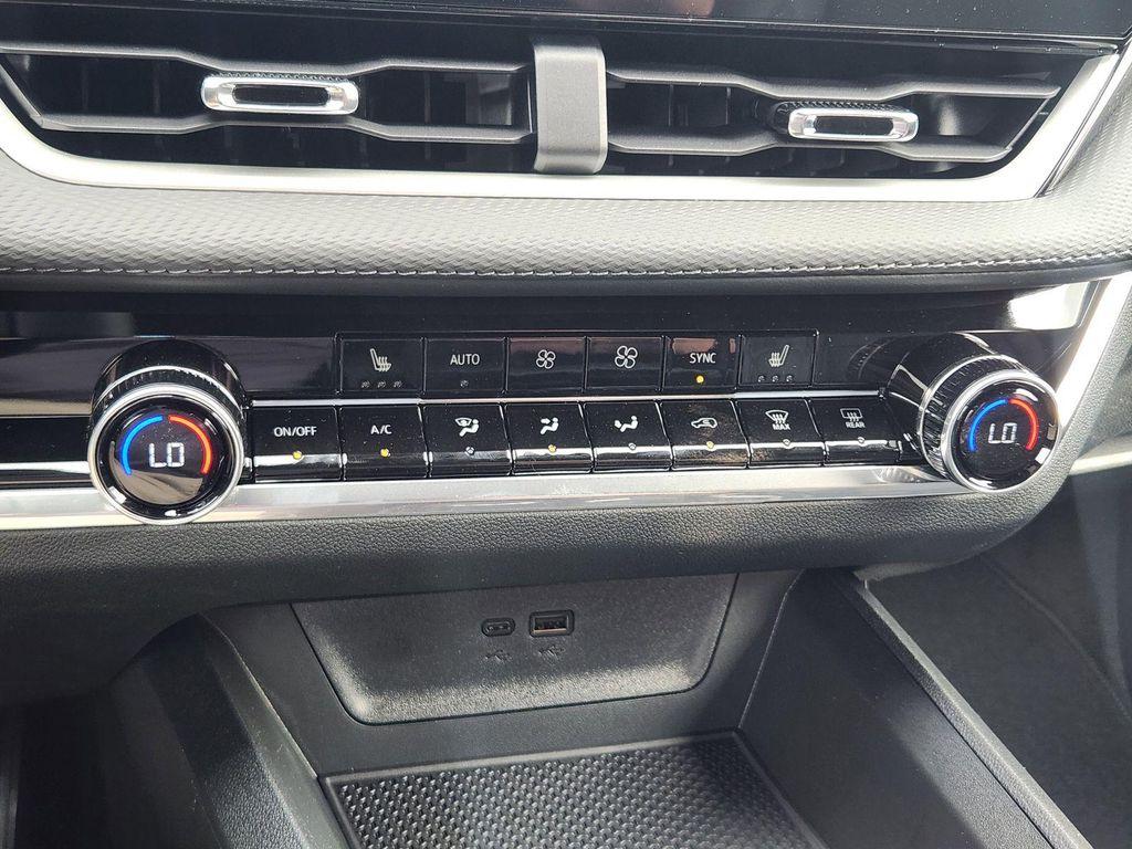 new 2026 Chevrolet Equinox car, priced at $31,556