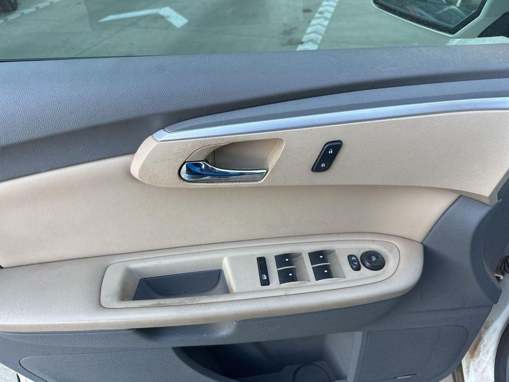 used 2012 Chevrolet Traverse car, priced at $9,995