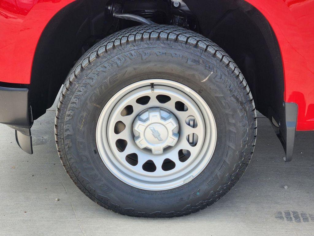 new 2025 Chevrolet Silverado 1500 car, priced at $42,060