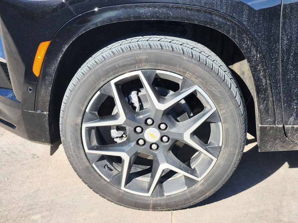 new 2026 Chevrolet Traverse car, priced at $58,495