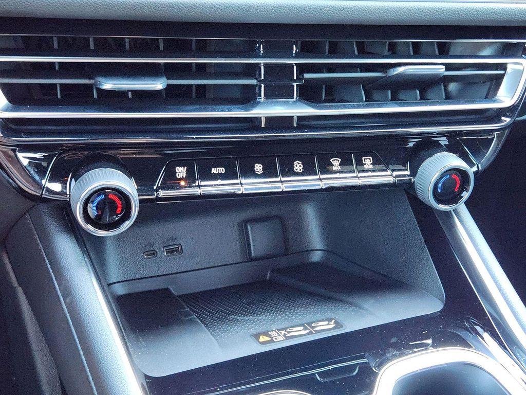 new 2026 Chevrolet Traverse car, priced at $50,795