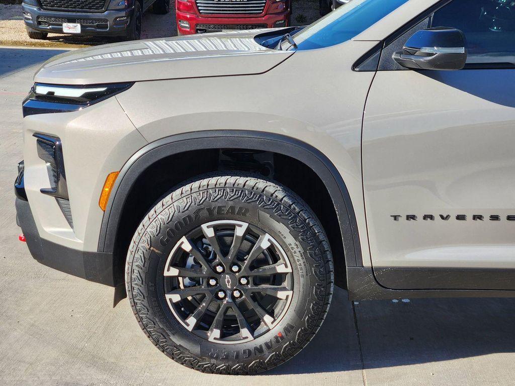 new 2026 Chevrolet Traverse car, priced at $50,795