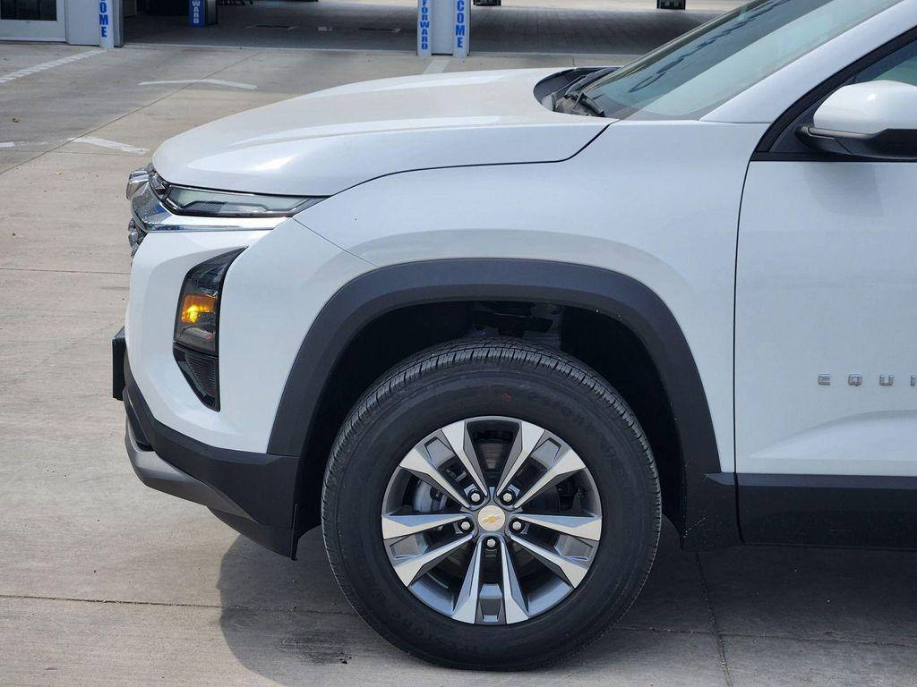 new 2026 Chevrolet Equinox car, priced at $31,556
