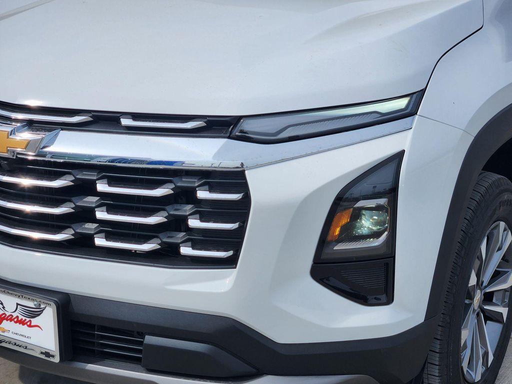 new 2026 Chevrolet Equinox car, priced at $31,556