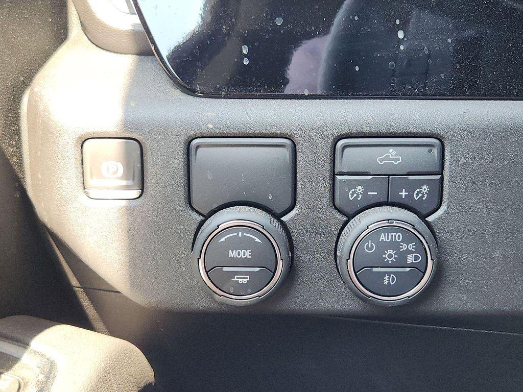 new 2025 Chevrolet Silverado 1500 car, priced at $56,054