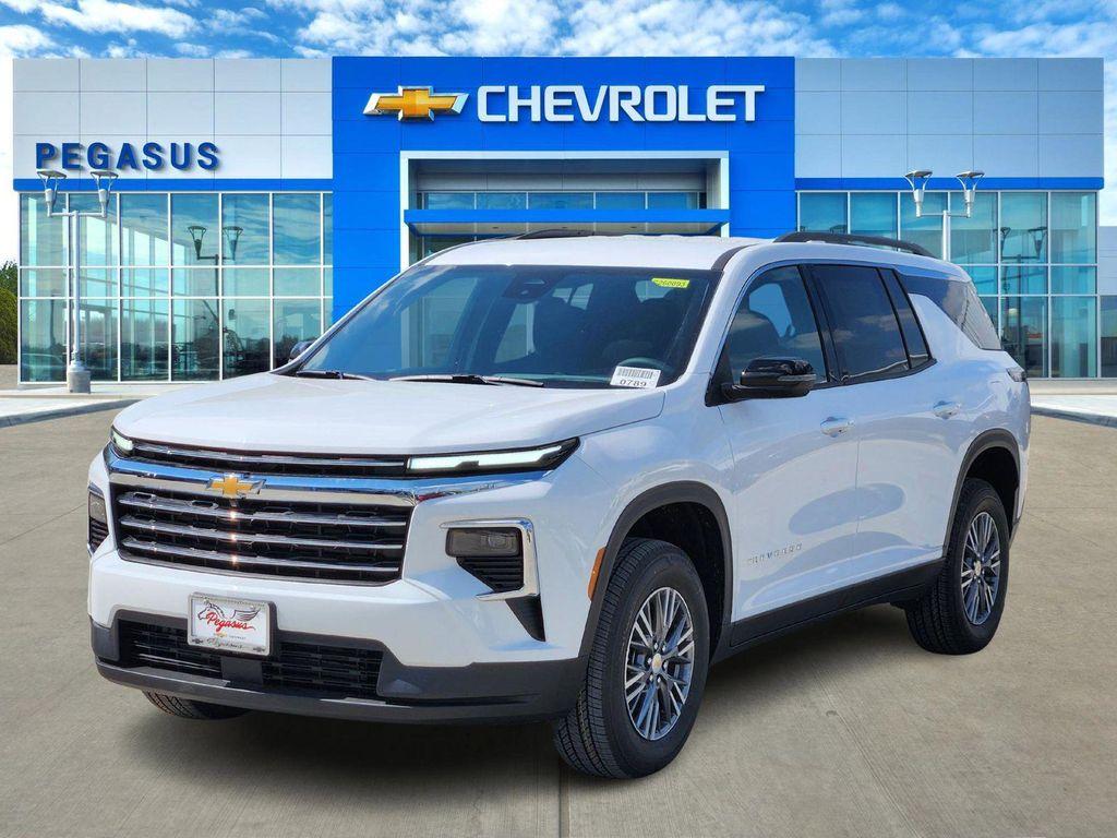 new 2026 Chevrolet Traverse car, priced at $40,995