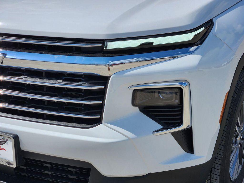 new 2026 Chevrolet Traverse car, priced at $40,995