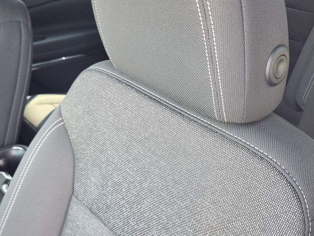 new 2026 Chevrolet Traverse car, priced at $40,995