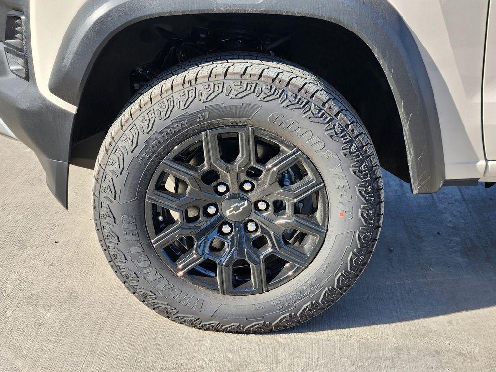 new 2026 Chevrolet Colorado car, priced at $44,420