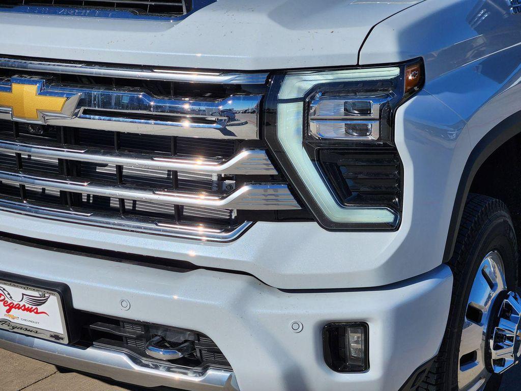 new 2026 Chevrolet Silverado 3500 car, priced at $92,715
