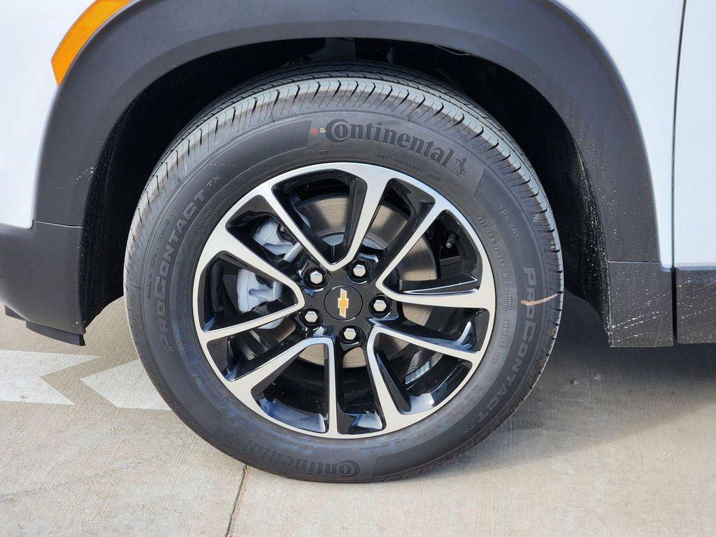 new 2026 Chevrolet TrailBlazer car, priced at $26,680
