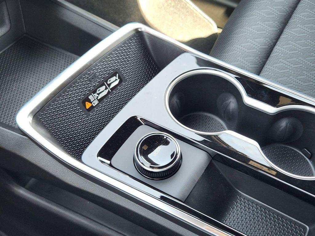 new 2026 Chevrolet Equinox car, priced at $31,040