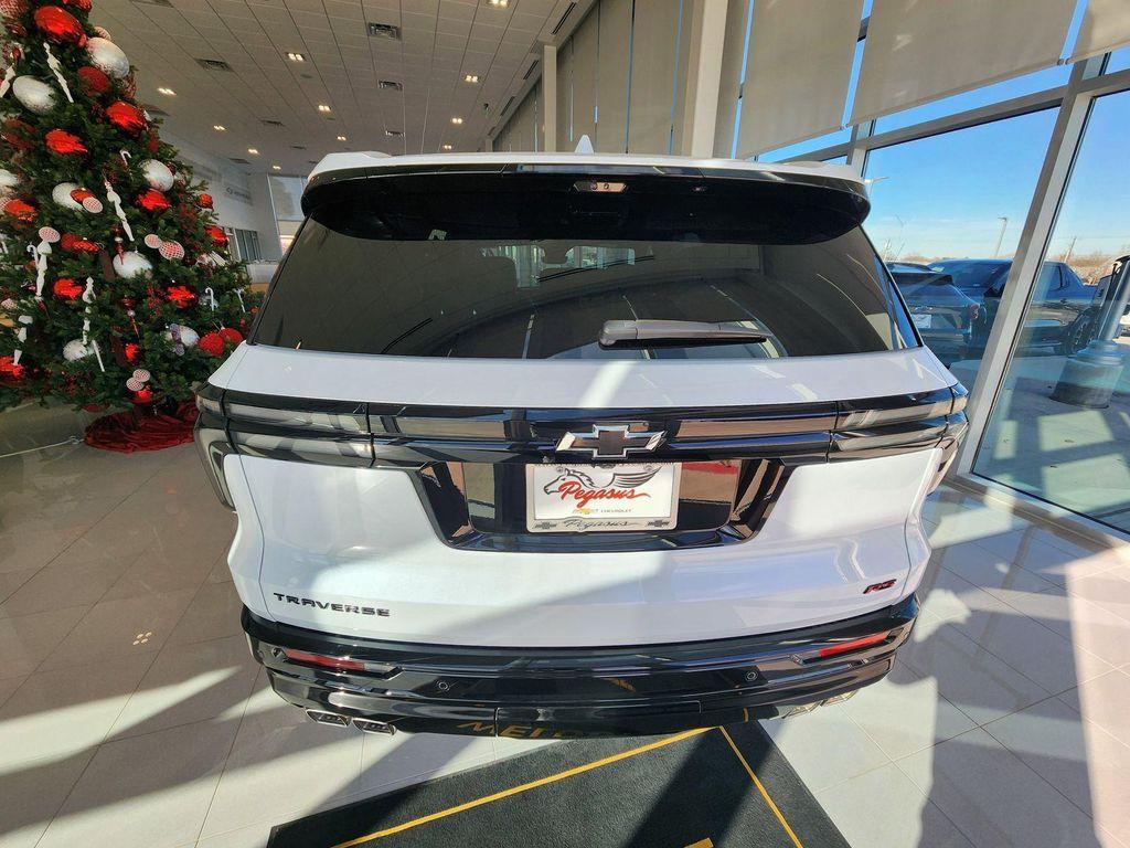 new 2026 Chevrolet Traverse car, priced at $58,290