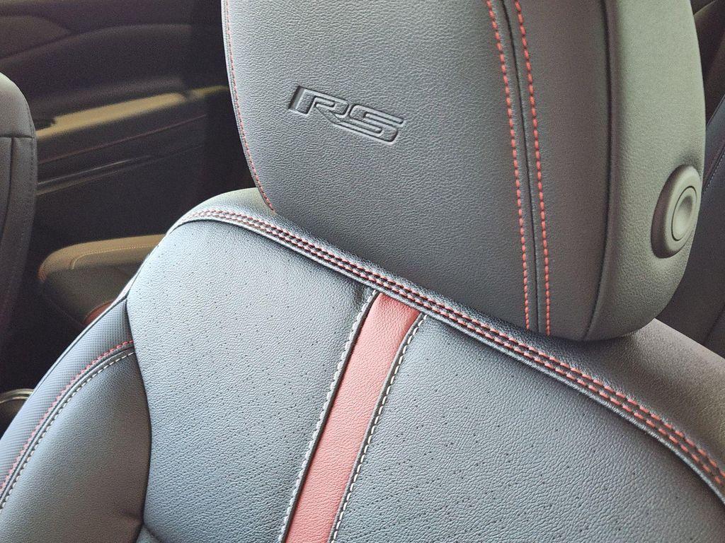 new 2026 Chevrolet Traverse car, priced at $58,290