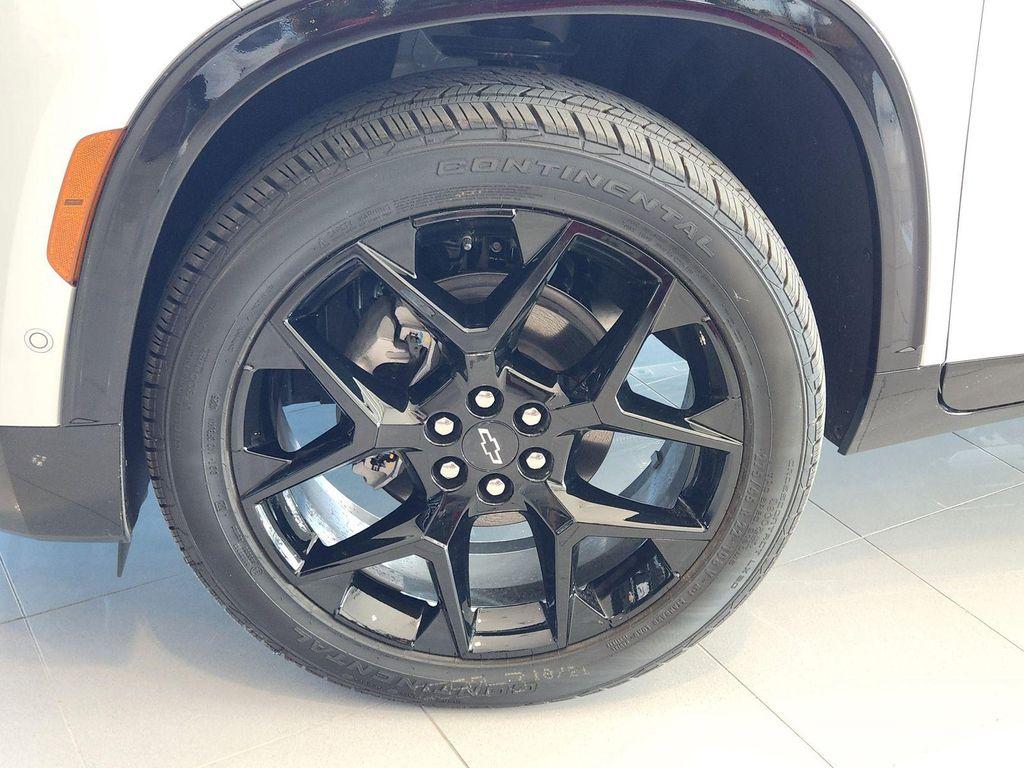 new 2026 Chevrolet Traverse car, priced at $58,290