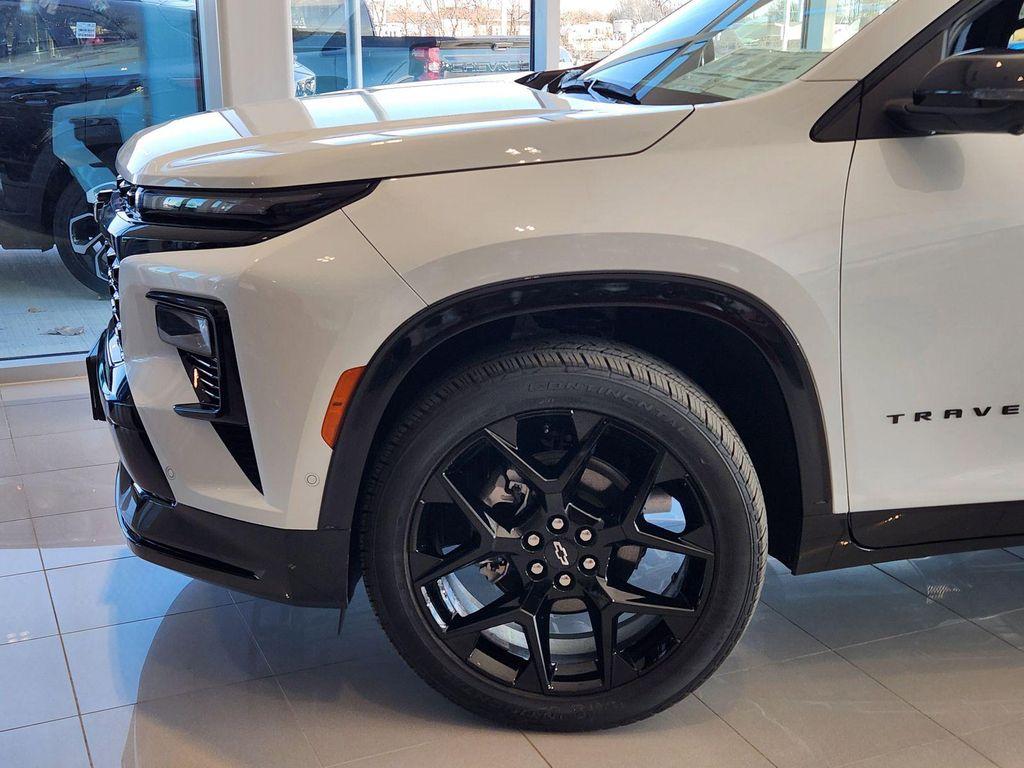 new 2026 Chevrolet Traverse car, priced at $58,290
