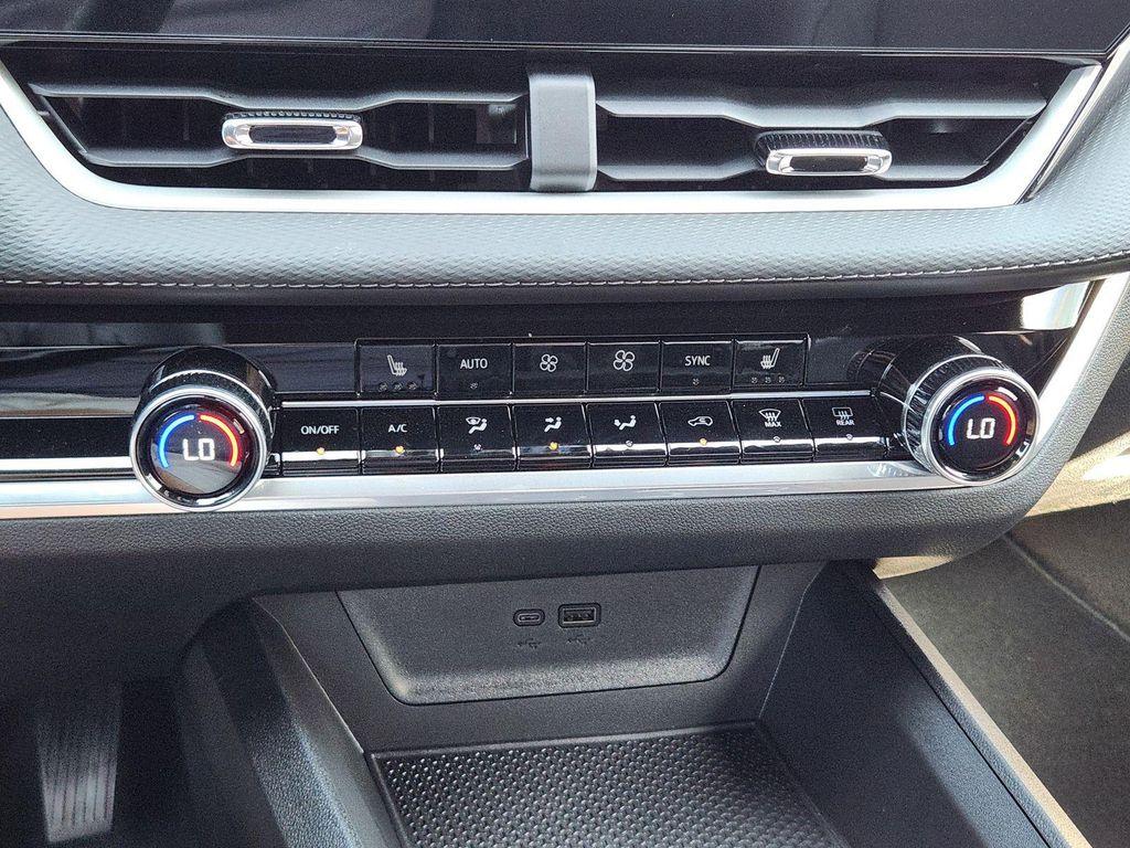 new 2026 Chevrolet Equinox car, priced at $31,924