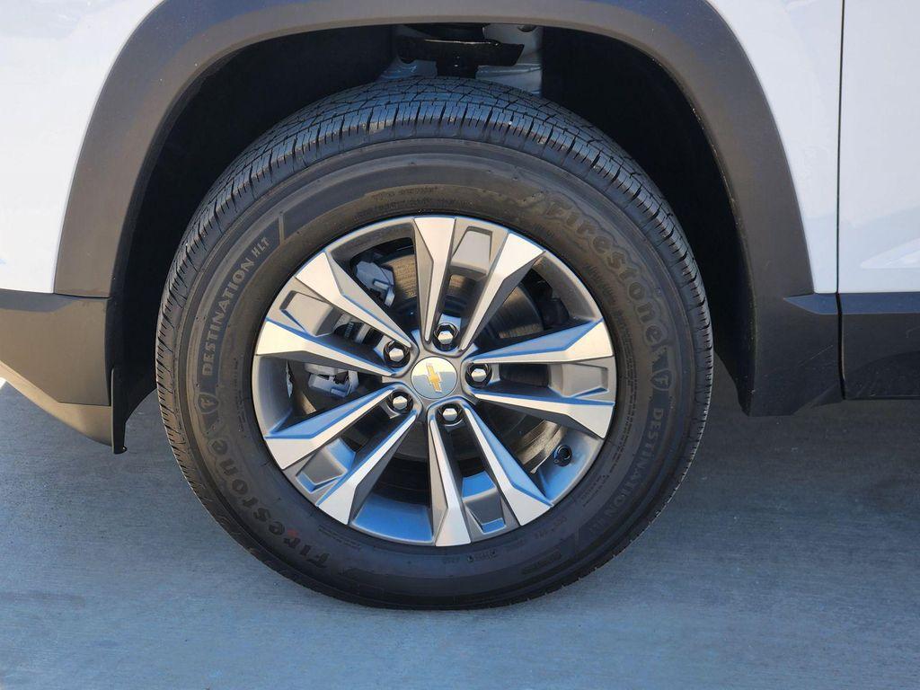 new 2026 Chevrolet Equinox car, priced at $31,924