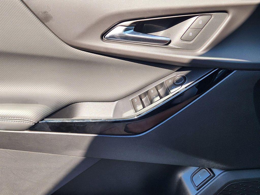 new 2026 Chevrolet Equinox car, priced at $31,924