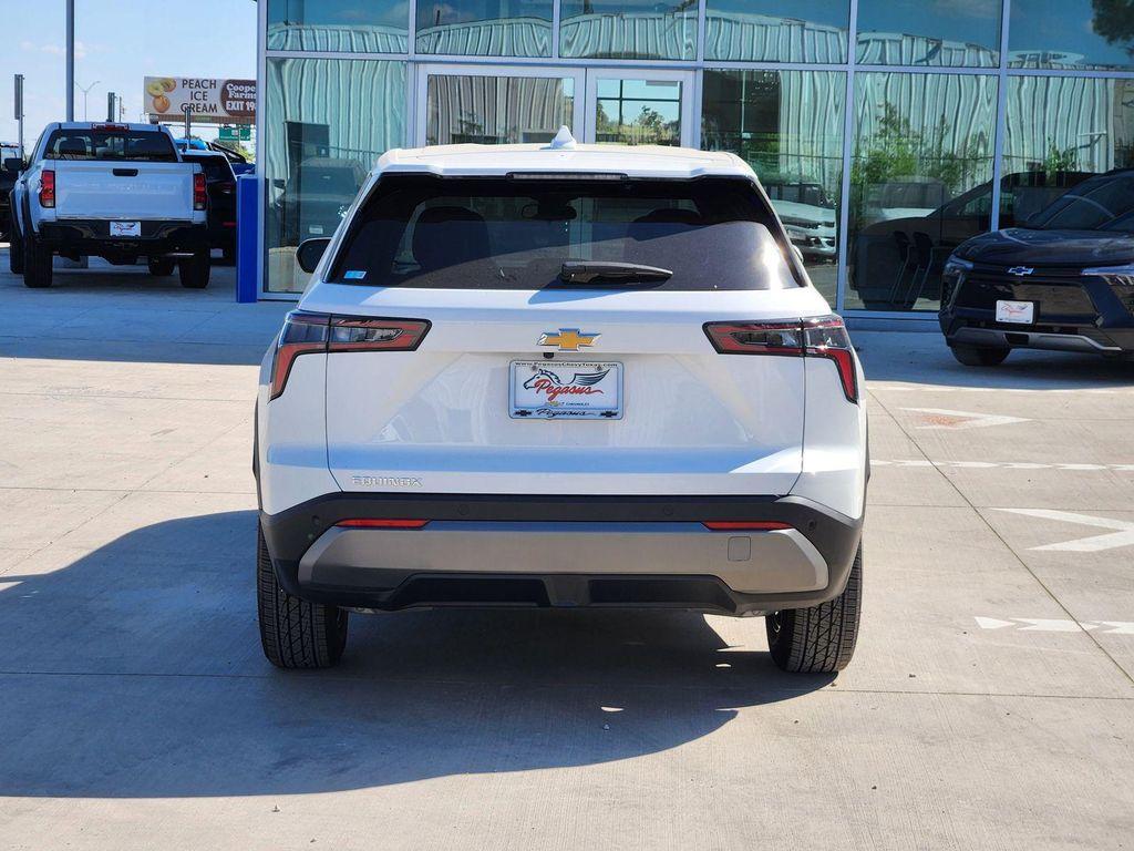 new 2026 Chevrolet Equinox car, priced at $31,924
