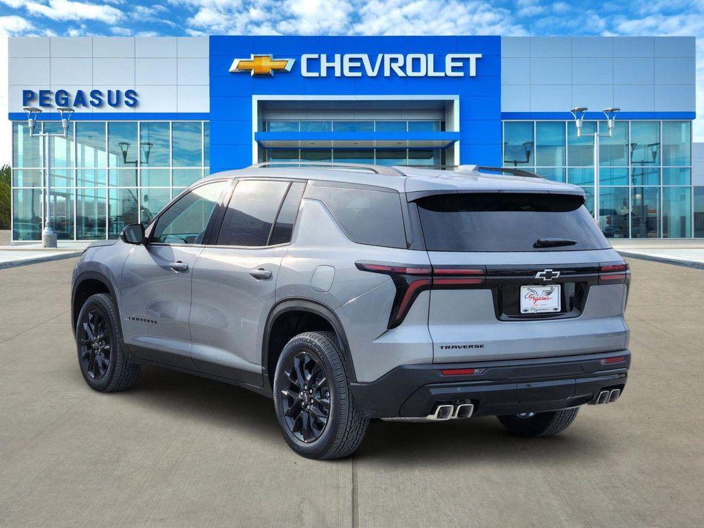 new 2026 Chevrolet Traverse car, priced at $47,204