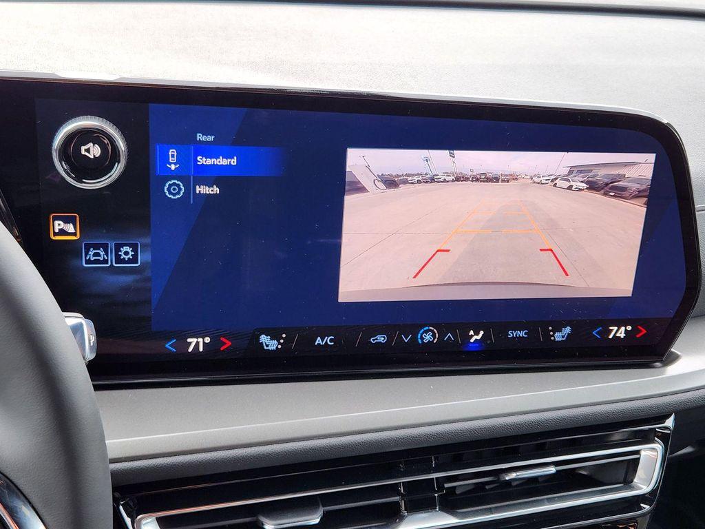 new 2026 Chevrolet Traverse car, priced at $47,204