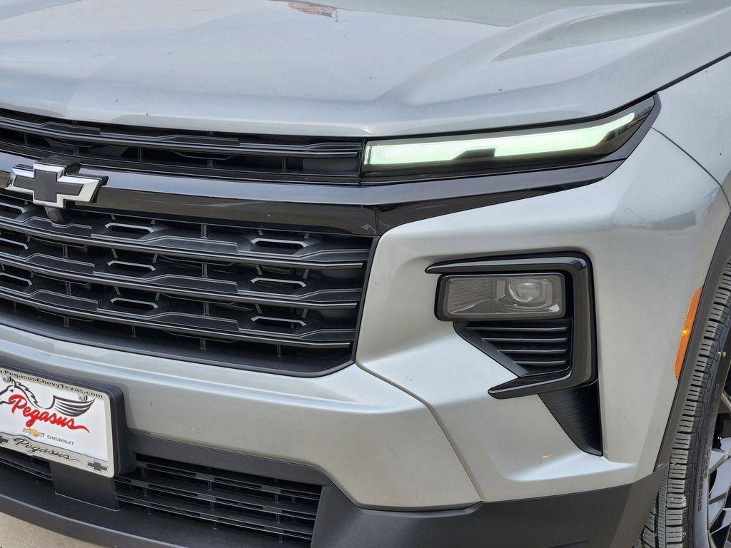 new 2026 Chevrolet Traverse car, priced at $47,204