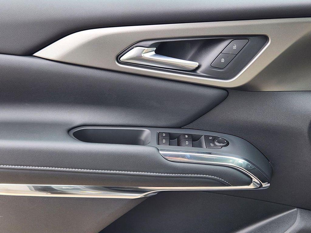 new 2026 Chevrolet Traverse car, priced at $47,204