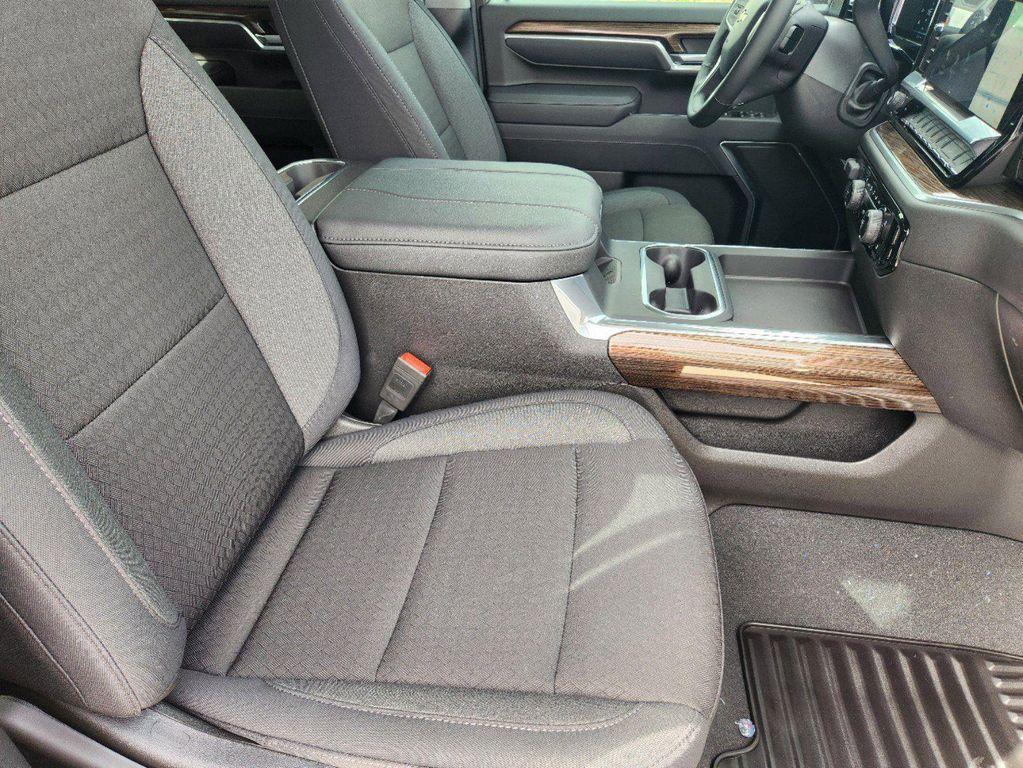 new 2025 Chevrolet Silverado 2500 car, priced at $73,000