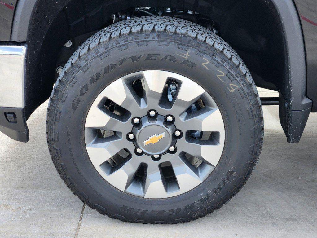 new 2025 Chevrolet Silverado 2500 car, priced at $73,000