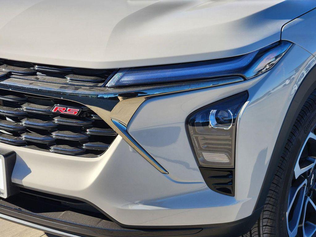 new 2026 Chevrolet Trax car, priced at $28,385