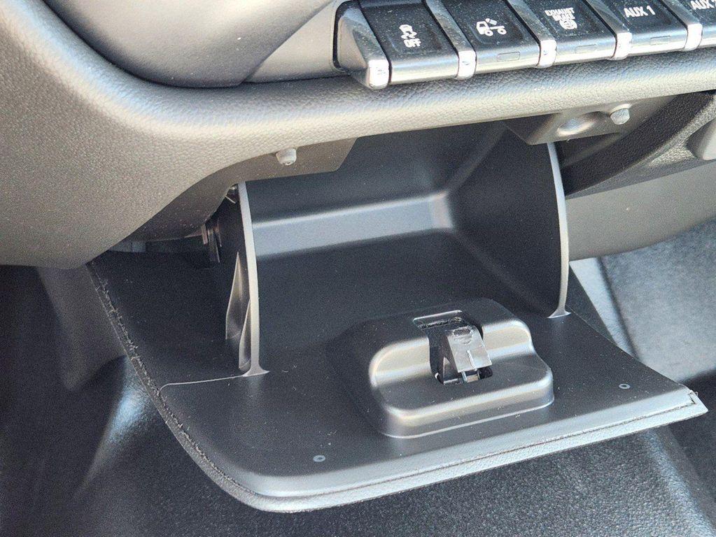 new 2024 Chevrolet Silverado 1500 car, priced at $49,667