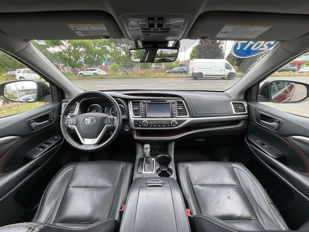 used 2017 Toyota Highlander Hybrid car, priced at $24,980