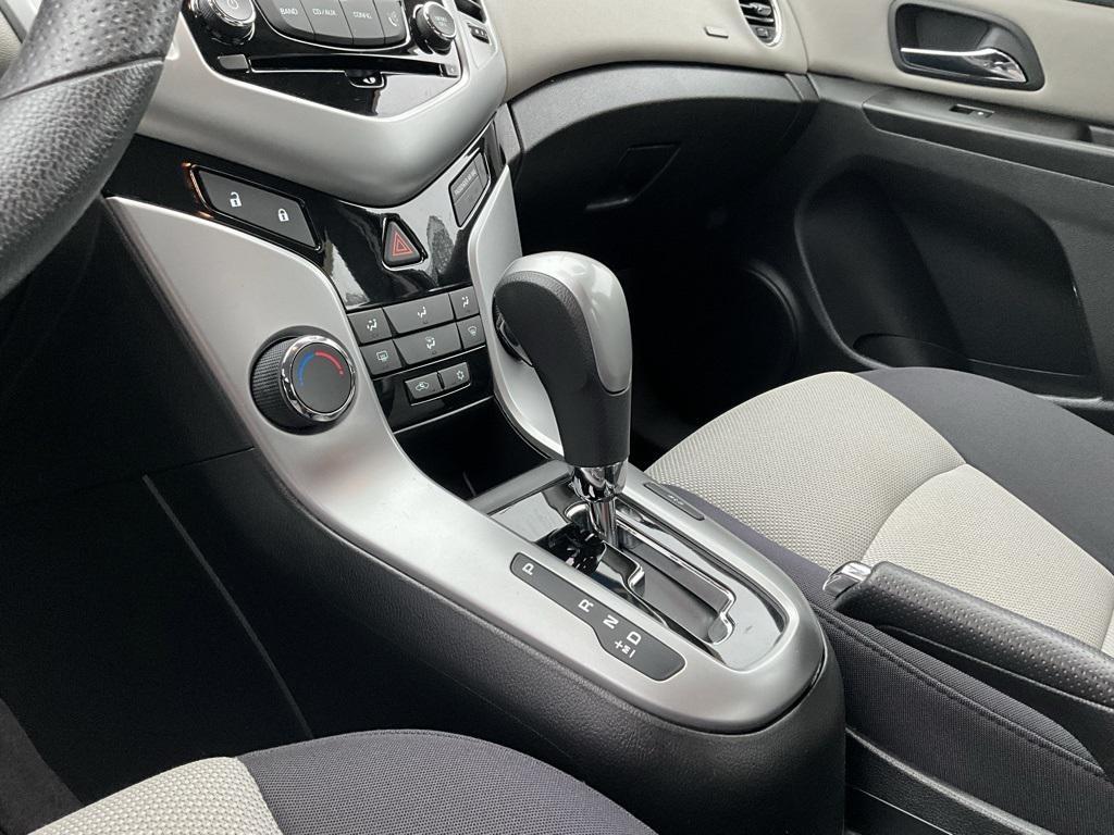 used 2013 Chevrolet Cruze car, priced at $9,980