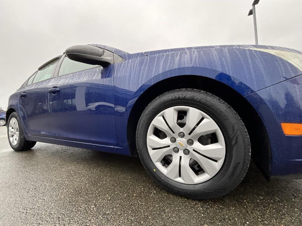 used 2013 Chevrolet Cruze car, priced at $9,980