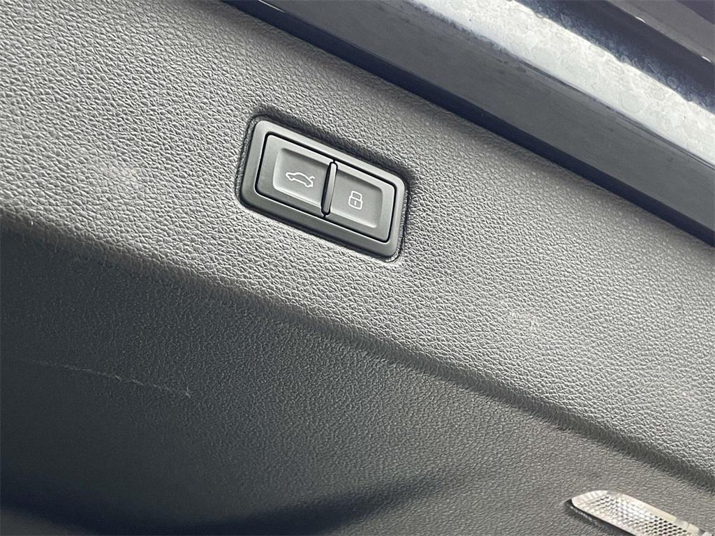 used 2023 Audi Q7 car, priced at $36,998