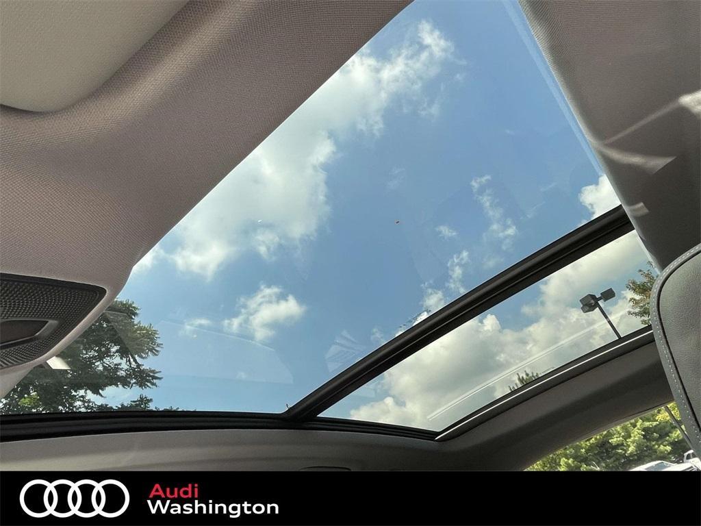 new 2025 Audi Q5 car, priced at $62,040