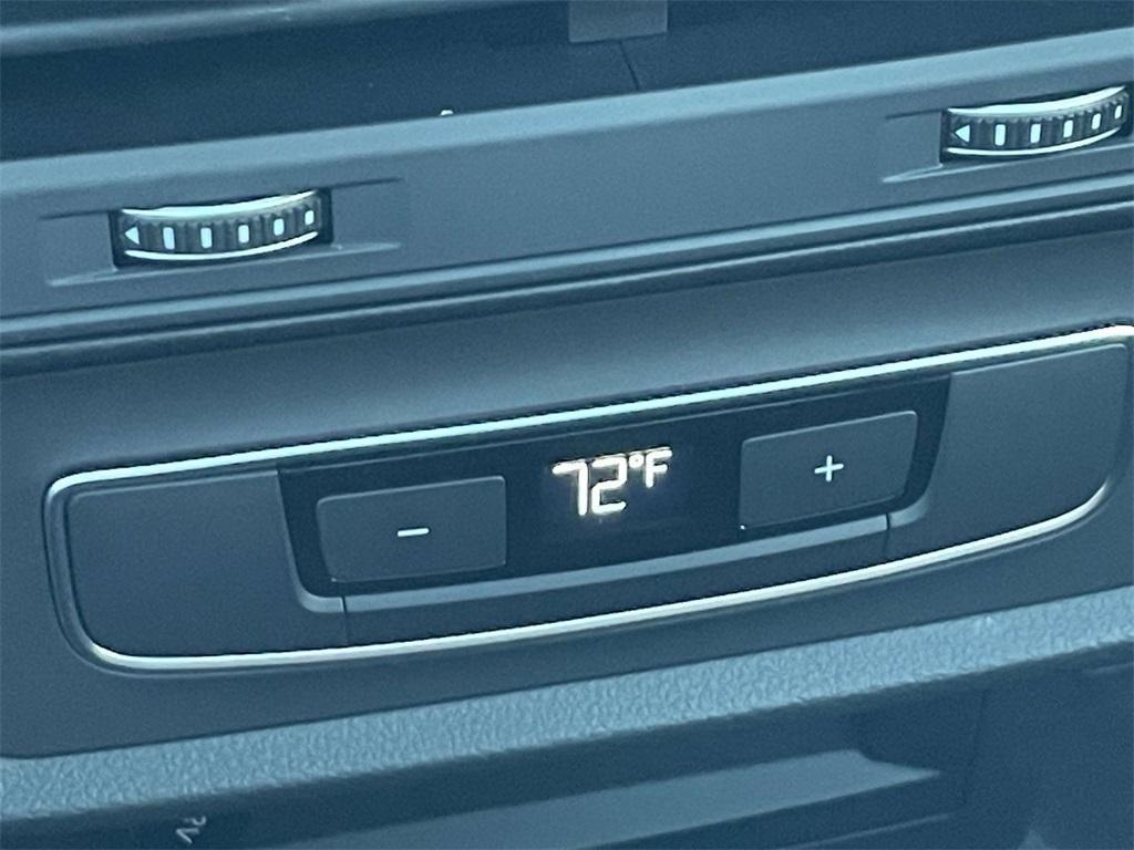 used 2024 Audi Q7 car, priced at $33,998