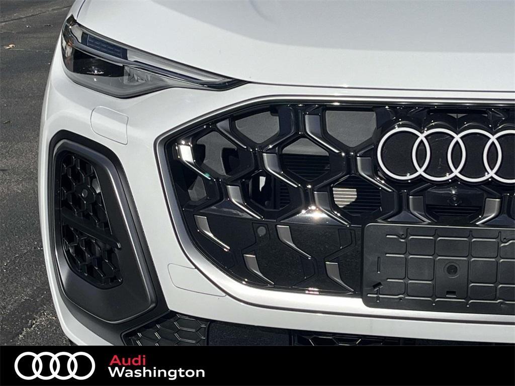 new 2025 Audi Q5 car, priced at $61,415
