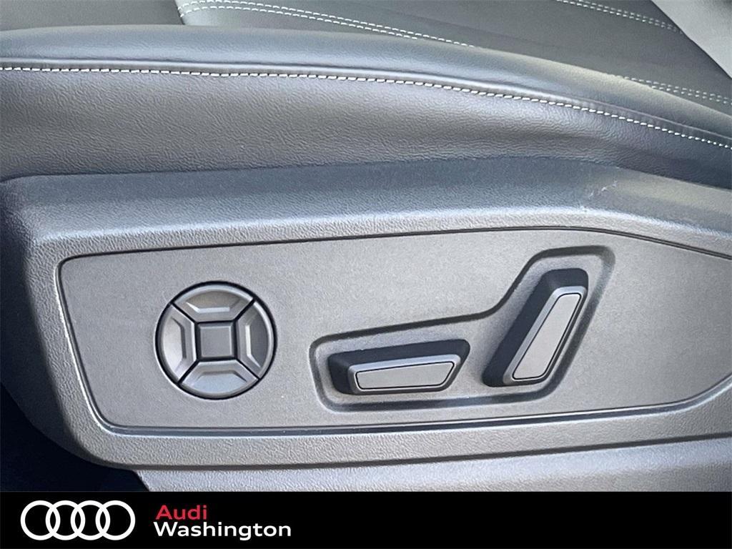 new 2025 Audi Q5 car, priced at $61,415