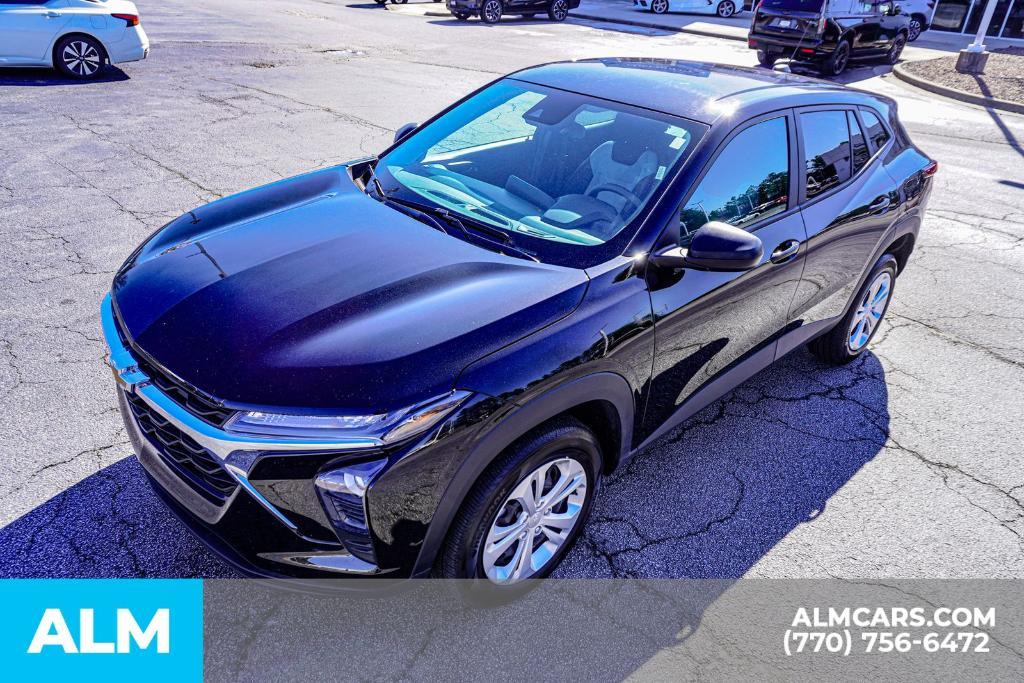 used 2025 Chevrolet Trax car, priced at $18,420